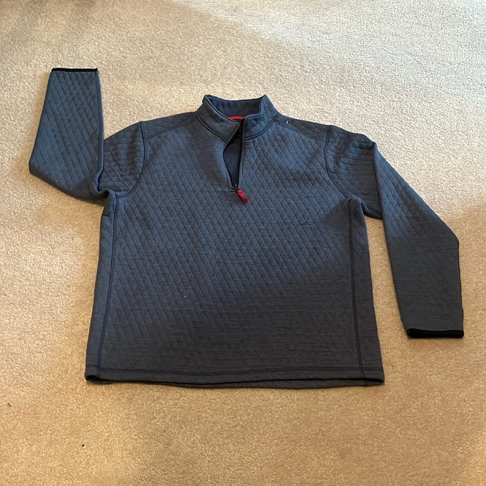 Men’s JCREW quilted 3/4 zip up. Slight tear on left shoulder as shown in picture